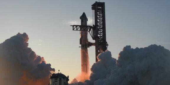 SpaceX с третьей попытки успешно запустила в космос гигантский корабль Starship
