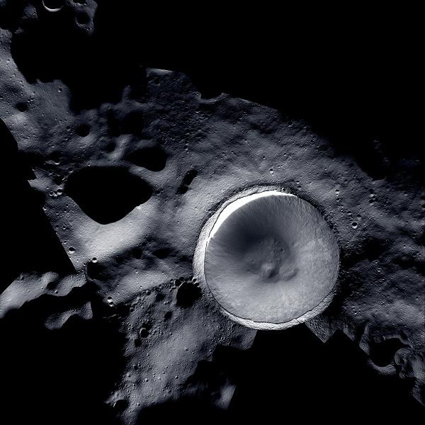 NASA представило снимок кратера Шеклтона (Shackleton), который расположен на Южном полюсе Луны