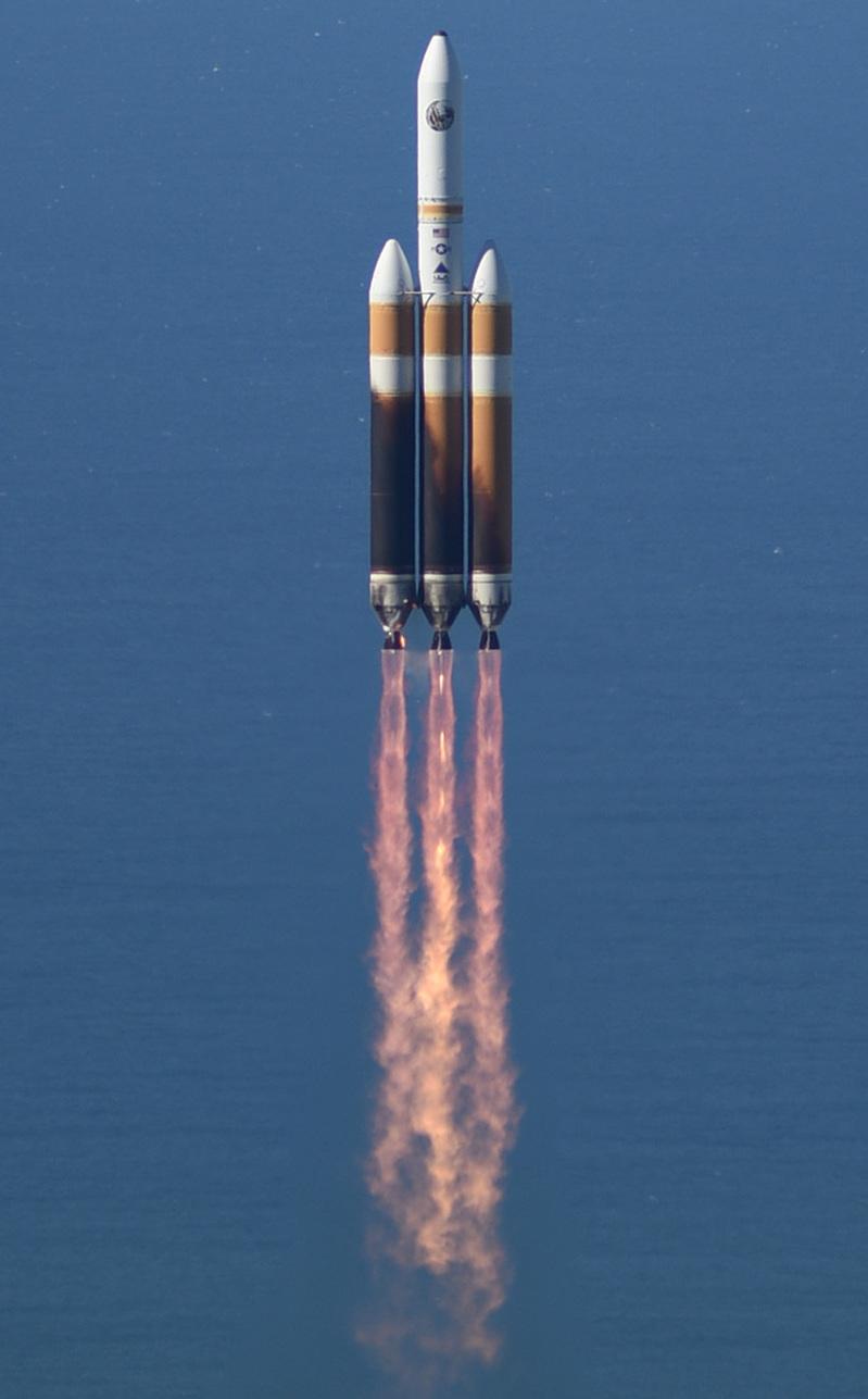 Ракета-носитель Delta IV Heavy от ULA отправляется в свой последний полет