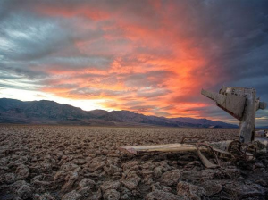Внезапно выяснилось, что падающие спутники портят атмосферу Земли, и это будет иметь последствия