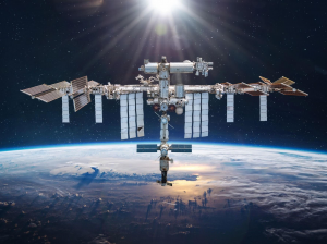 Россия планирует отправить космических туристов на МКС во второй половине 2025 года