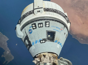 NASA снова перенесло решение вопроса о возвращении астронавтов Starliner на Землю