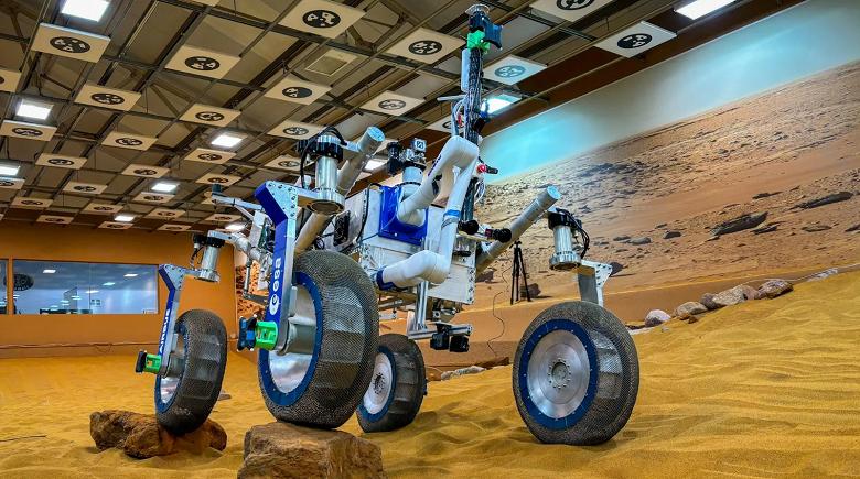 NASA создаст новые шины для марсоходов с памятью формы